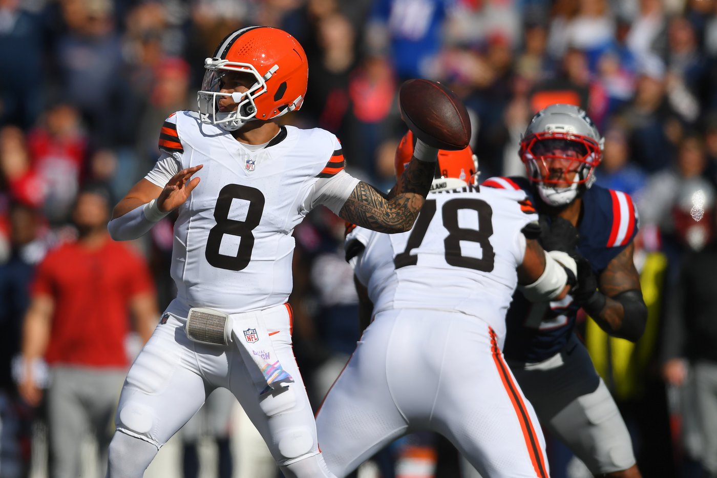 Drake Maye throws 3 TDs as Patriots overcome Myles Garrett's 5-sack game in 32-13 win over Browns | iNFOnews.ca Drake Maye throws 3 TDs as Patriots overcome Myles Garrett's 5-sack game in 32-13 win over Browns | iNFOnews.ca
