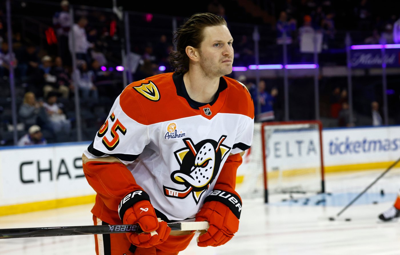 Chris Kreider and Jacob Trouba play at the Rangers for the 1st time since their trades to the Ducks | iNFOnews.ca Chris Kreider and Jacob Trouba play at the Rangers for the 1st time since their trades to the Ducks | iNFOnews.ca