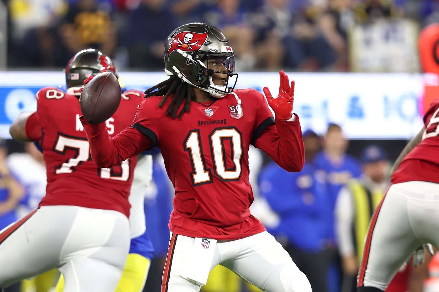 QB Baker Mayfield is the latest player injured for the reeling Buccaneers | iNFOnews.ca