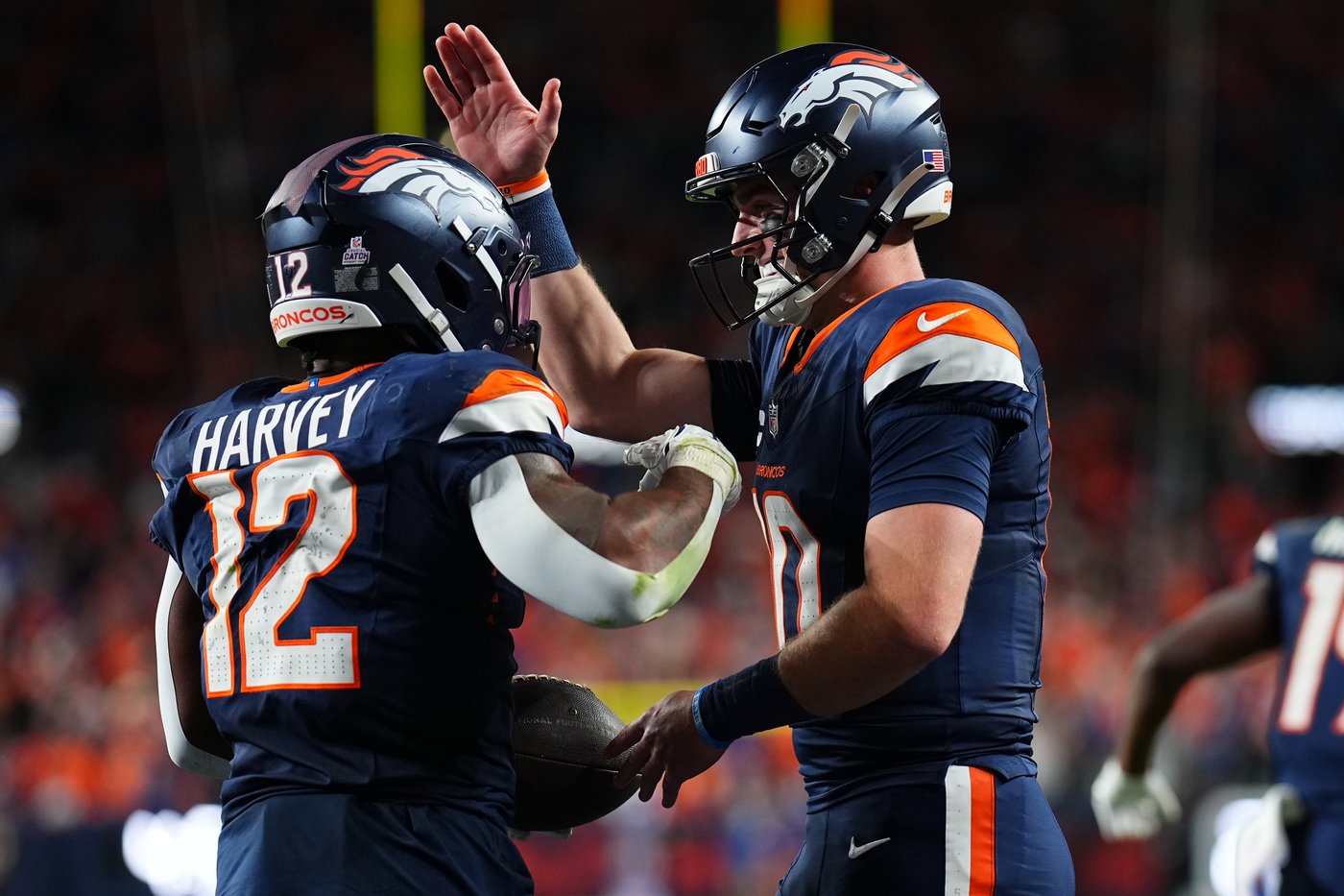A.J. Brown among Eagles with declined production even as the champs take 4-0 record against Broncos | iNFOnews.ca