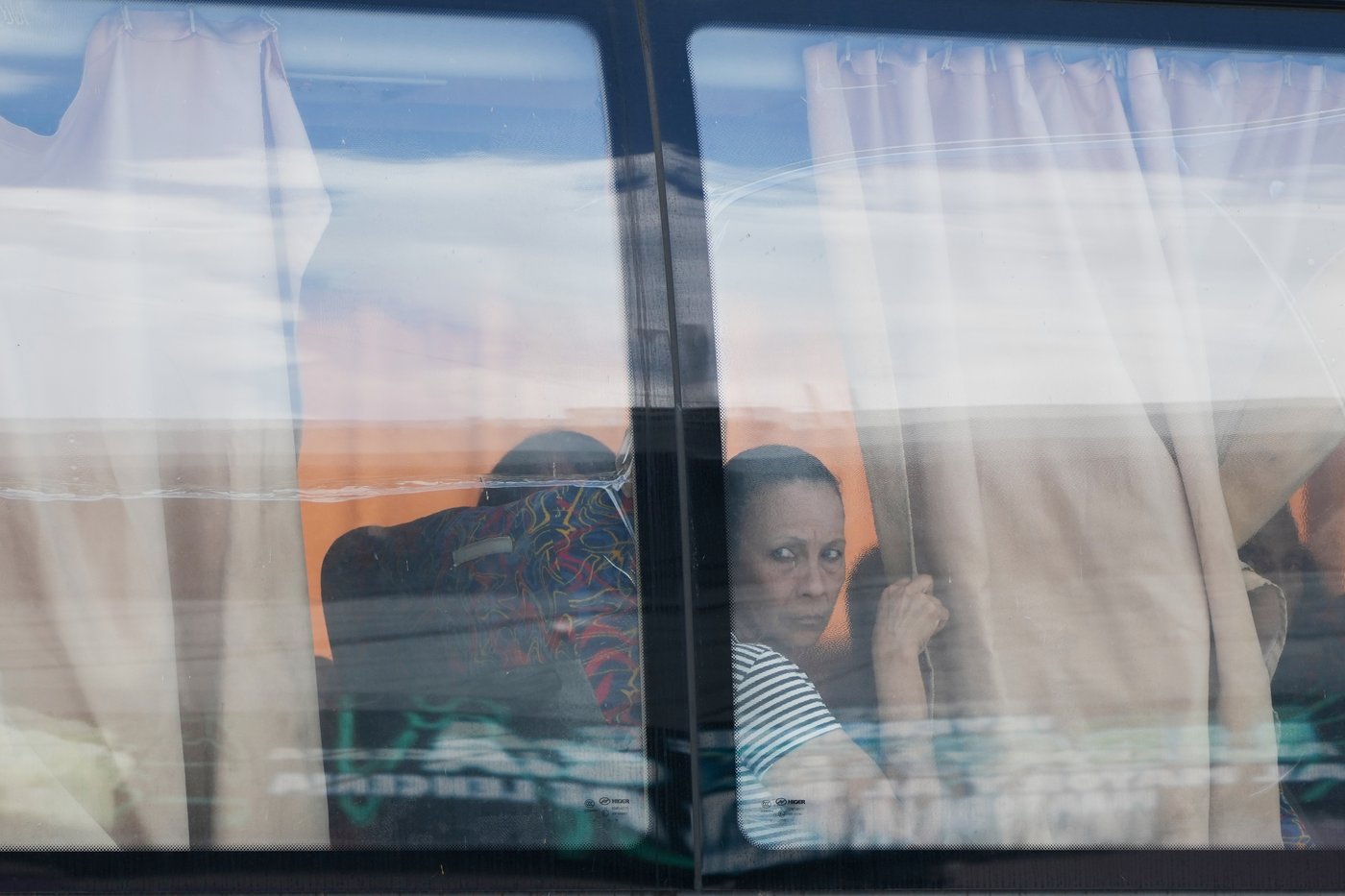 Photos show a military funeral for Venezuelan soldiers killed during US operation | iNFOnews.ca