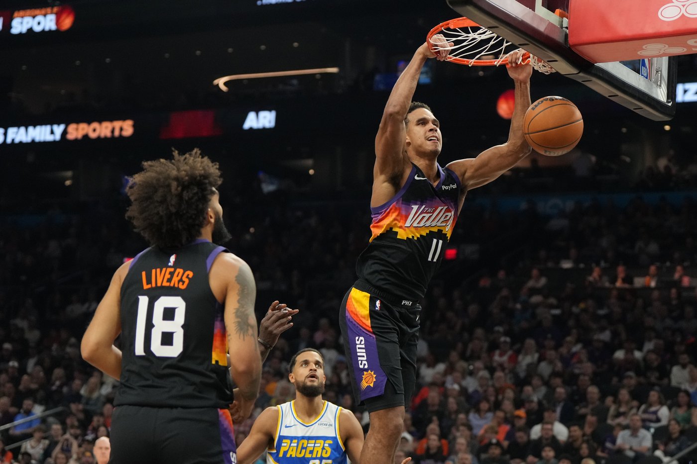 Booker scores 33, Brooks adds 32 and the Suns roll to 5th straight win by beating Pacers 133-98 | iNFOnews.ca Booker scores 33, Brooks adds 32 and the Suns roll to 5th straight win by beating Pacers 133-98 | iNFOnews.ca