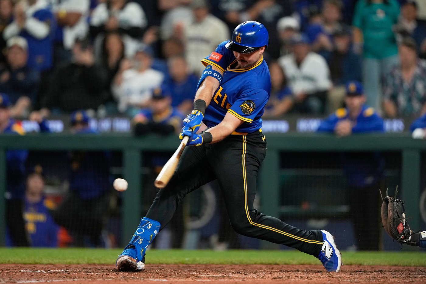 Kiké Hernández hits 2-run HR, Dalton Rushing has 2 hits and a key RBI as Dodgers beat Mariners 3-2 | iNFOnews.ca Kiké Hernández hits 2-run HR, Dalton Rushing has 2 hits and a key RBI as Dodgers beat Mariners 3-2 | iNFOnews.ca