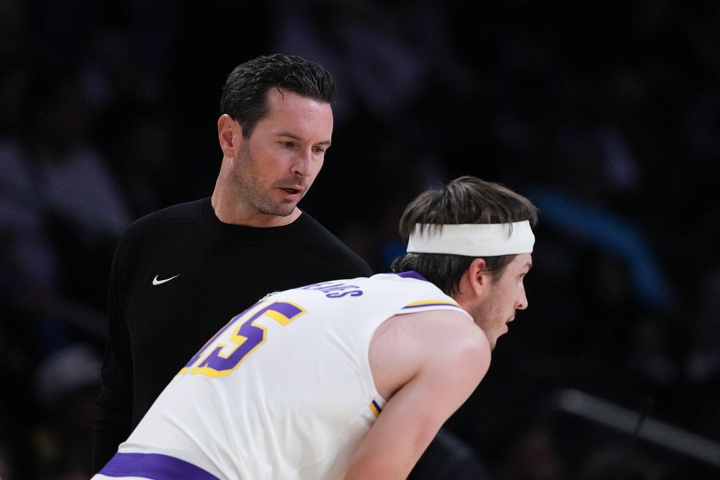 Lakers' pick-and-roll offense has promise as Austin Reaves and Deandre Ayton mesh well in preseason | iNFOnews.ca Lakers' pick-and-roll offense has promise as Austin Reaves and Deandre Ayton mesh well in preseason | iNFOnews.ca