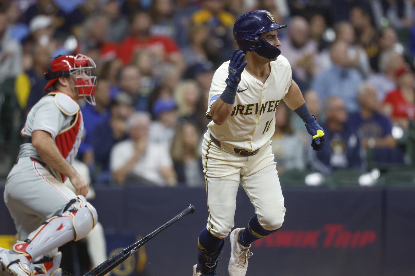 Isaac Collins hits 3-run HR, Jose Quintana pitches into 7th as Brewers beat Phillies 6-3 | iNFOnews.ca Isaac Collins hits 3-run HR, Jose Quintana pitches into 7th as Brewers beat Phillies 6-3 | iNFOnews.ca