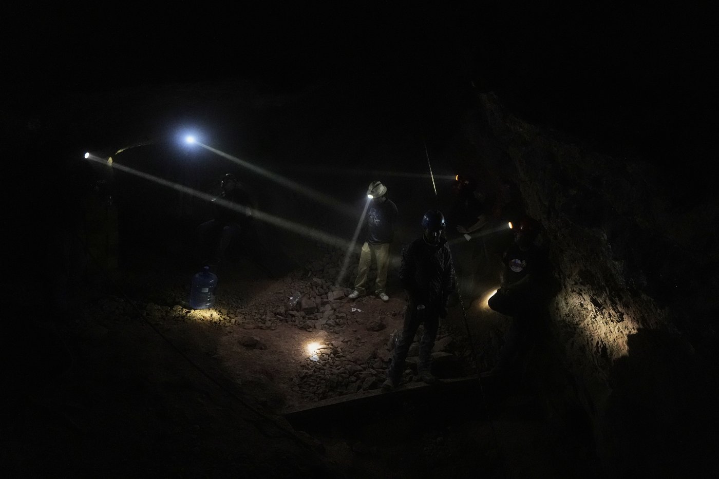 Illegal gold mining is fueling a 'mercury boom' in Mexico, poisoning people and the environment | iNFOnews.ca