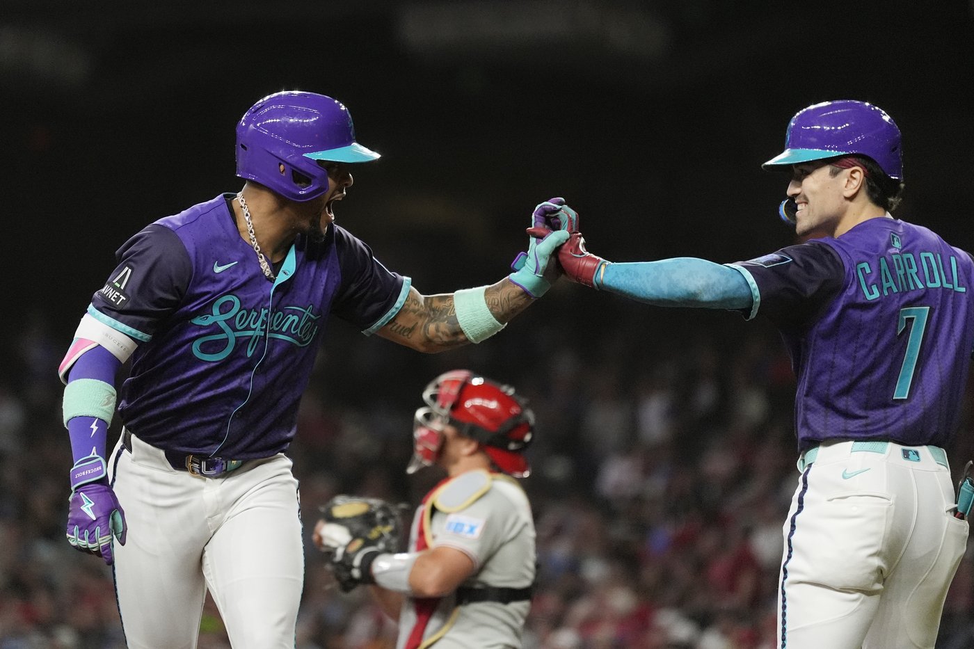 Bohm has 3 RBIs in return, Buehler good in relief as Phillies win 8-2, hurting D-backs playoff hopes | iNFOnews.ca
