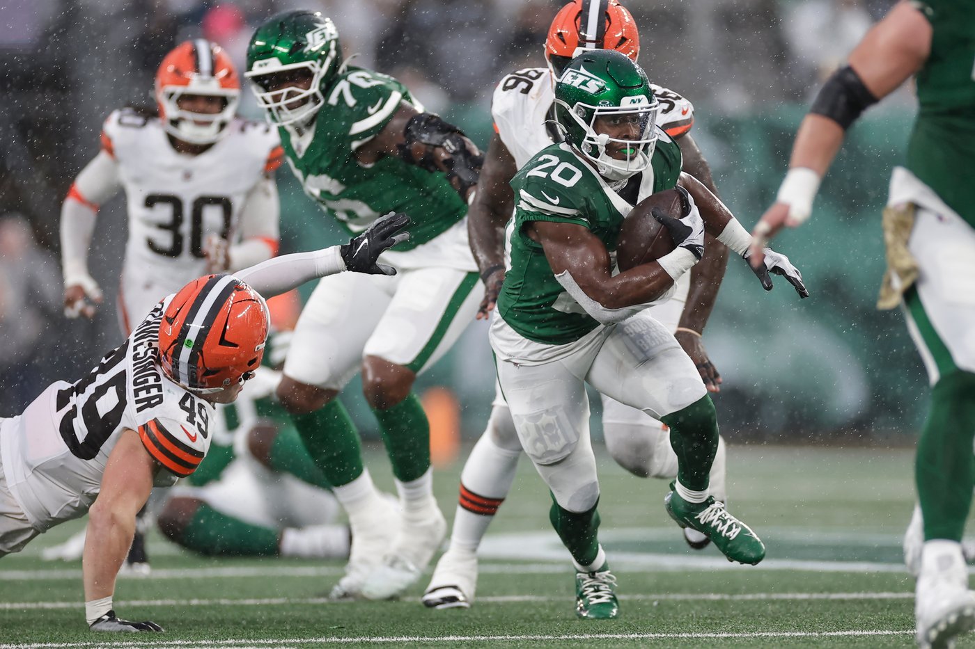 Patriots look to extend win streak, stay unbeaten in AFC East in matchup with Jets | iNFOnews.ca