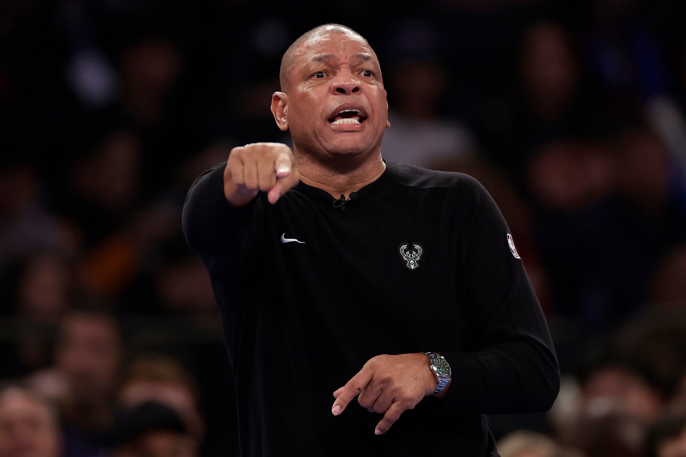 Bucks coach Doc Rivers disputes report that Antetokounmpo is talking with team about his future | iNFOnews.ca