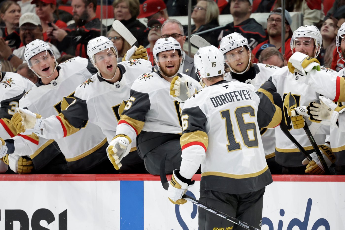 Eichel's 2 late goals help Vegas Golden Knights beat Carolina Hurricanes 6-3 | iNFOnews.ca Eichel's 2 late goals help Vegas Golden Knights beat Carolina Hurricanes 6-3 | iNFOnews.ca