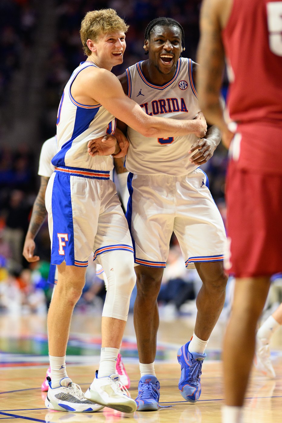 Florida students chant 'G League dropout' while taunting Alabama's Charles Bediako in blowout | iNFOnews.ca