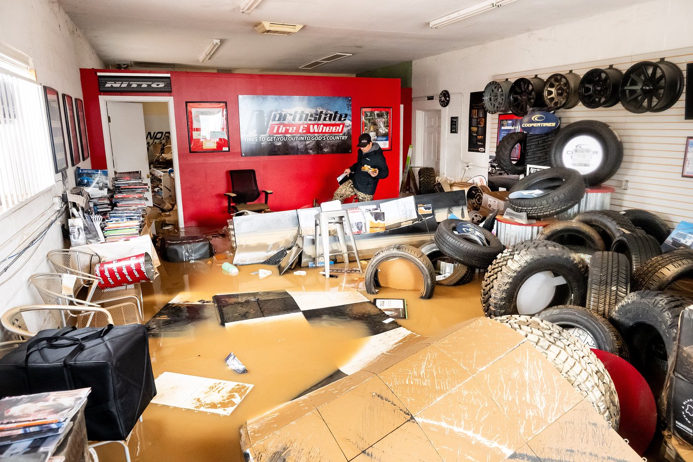 Flash flooding in northern California leads to soaked roads, water rescues and 1 death | iNFOnews.ca