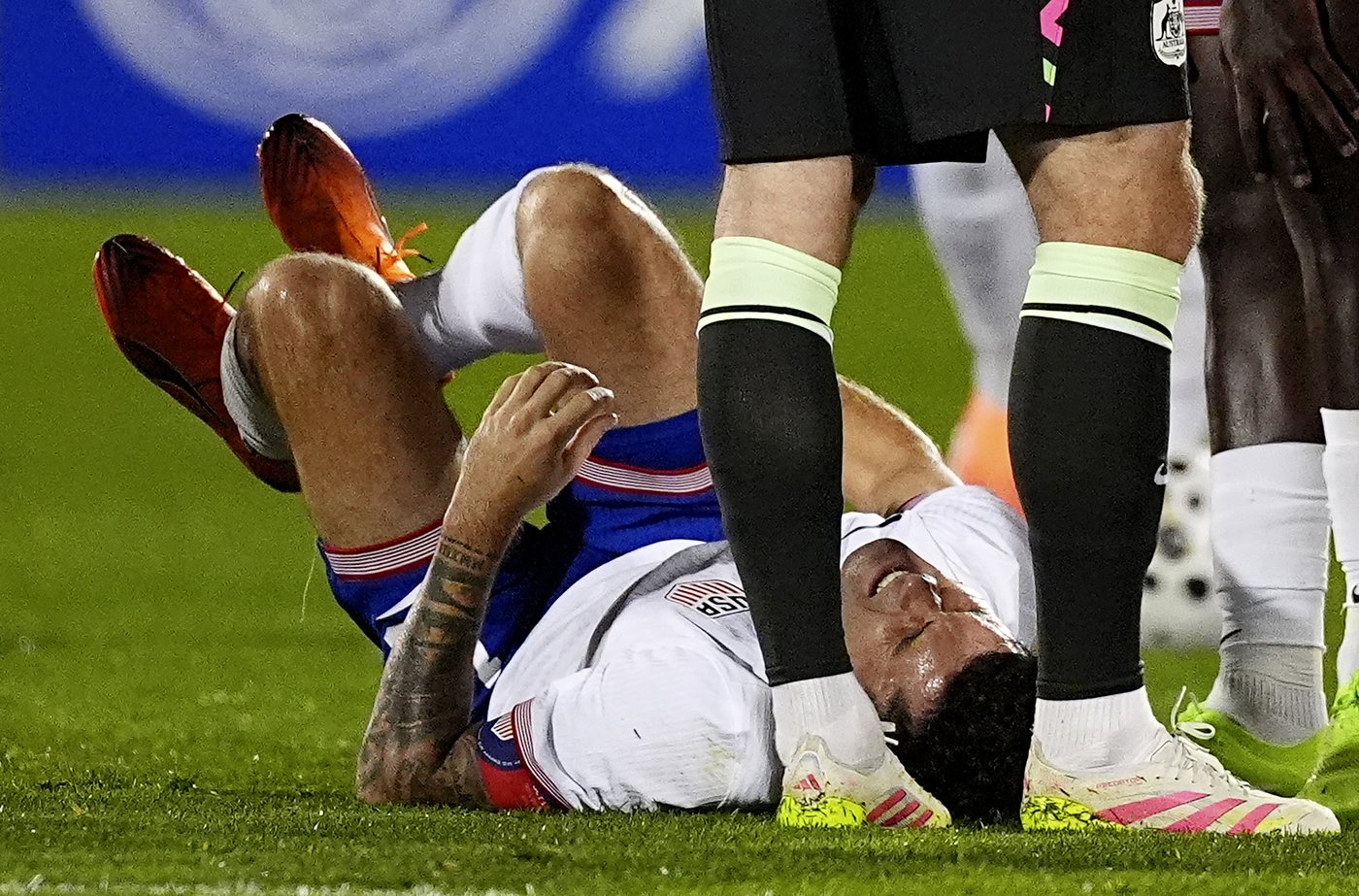 Wright scores twice as US rallies to beat Australia 2-1 in friendly as Pulisic leaves with injury | iNFOnews.ca Wright scores twice as US rallies to beat Australia 2-1 in friendly as Pulisic leaves with injury | iNFOnews.ca