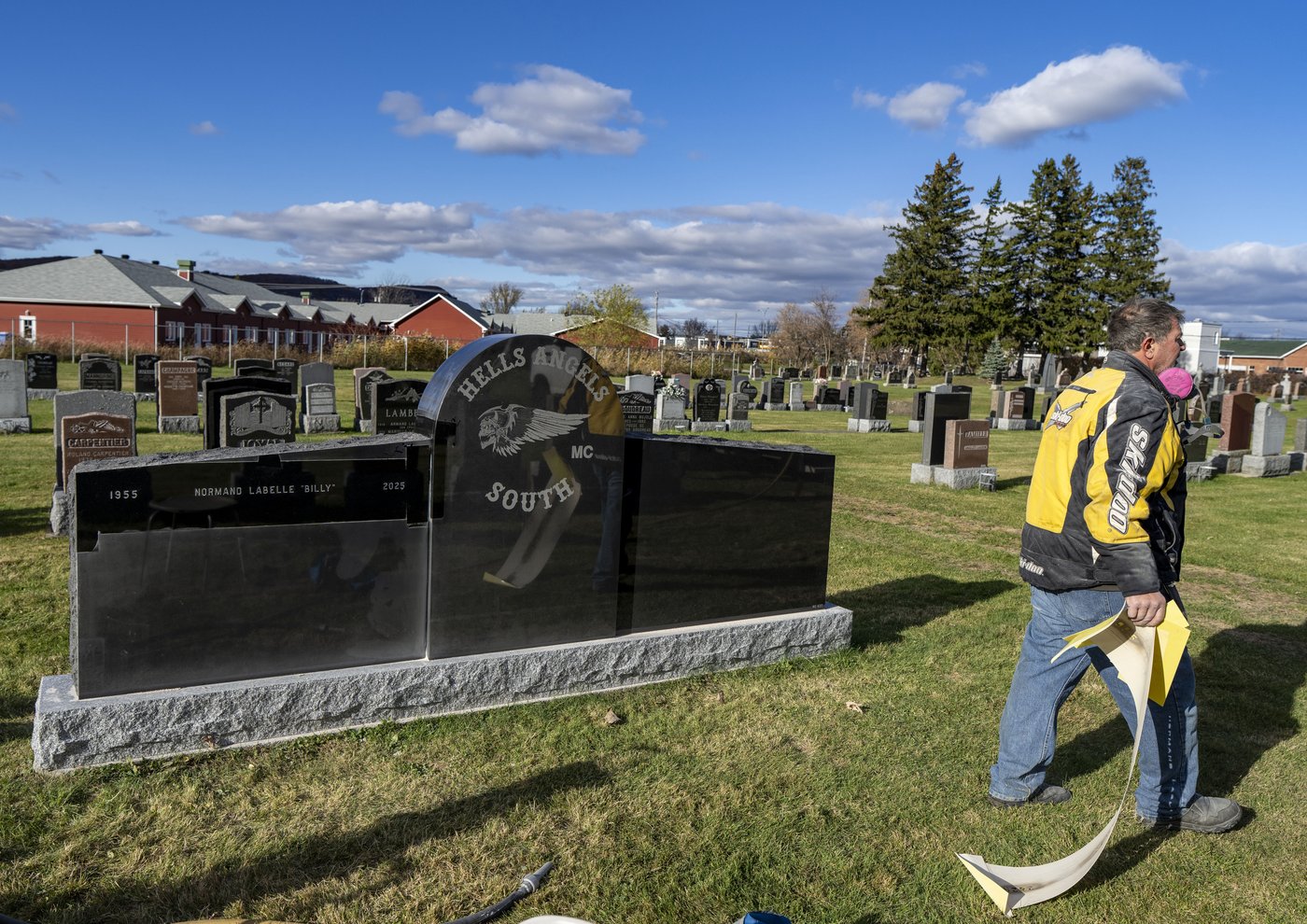 Name of founding Hells Angels member appears on Montreal-area tombstone | iNFOnews.ca Name of founding Hells Angels member appears on Montreal-area tombstone | iNFOnews.ca