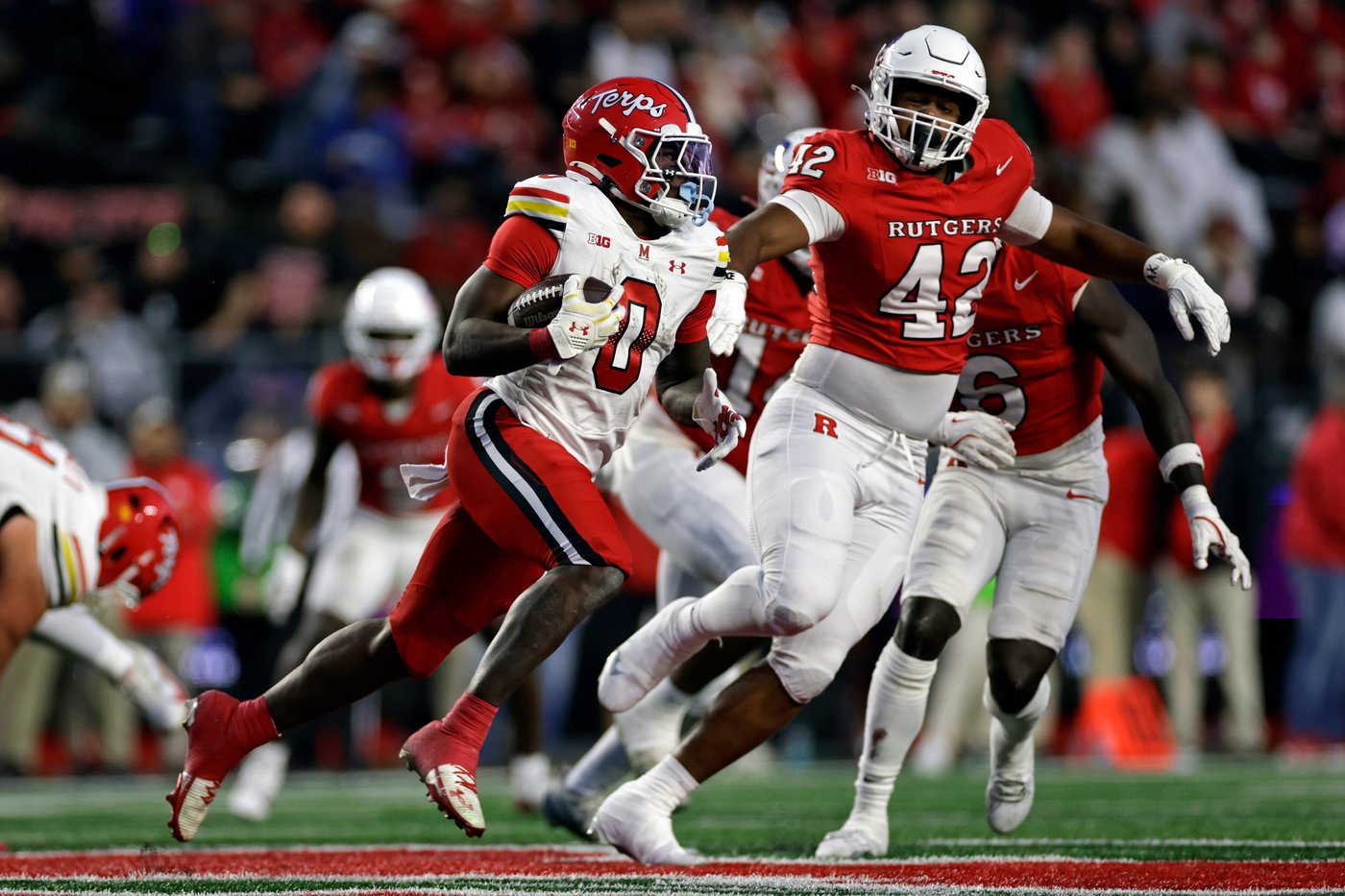 Antwan Raymond runs for 240 yards in Rutgers' 35-20 win over Maryland | iNFOnews.ca