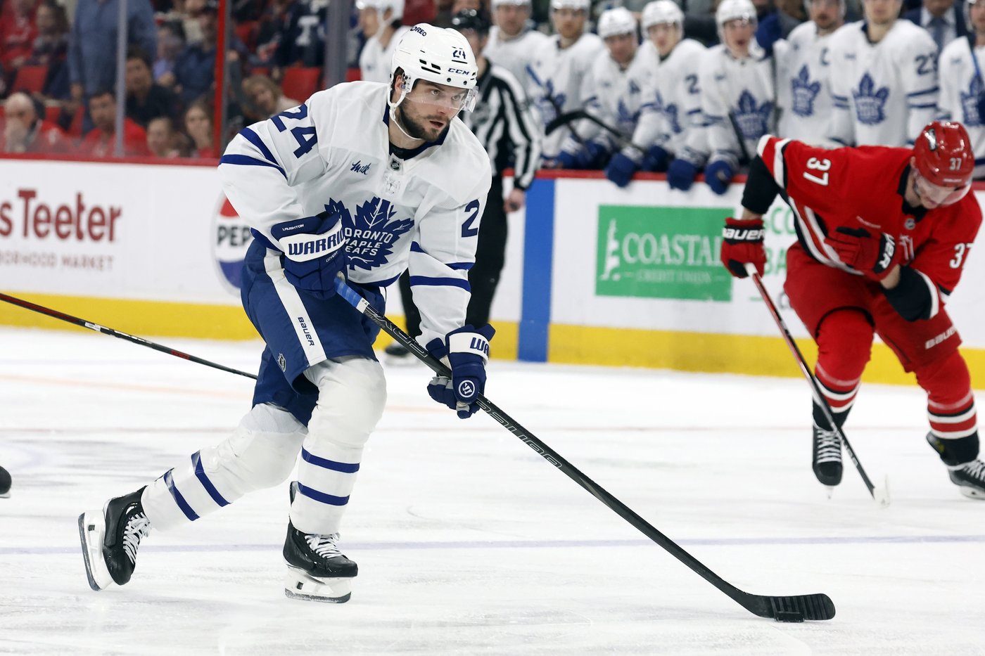 Leafs forward Scott Laughton out week-to-week with lower-body injury | iNFOnews.ca