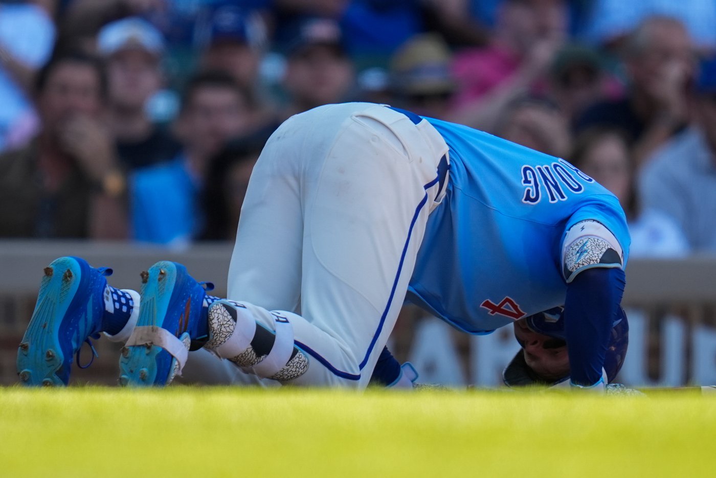 Pete Crow-Armstrong reaches 30-30-30 as Cubs pound Cardinals 12-1 to close in on top NL wild card | iNFOnews.ca