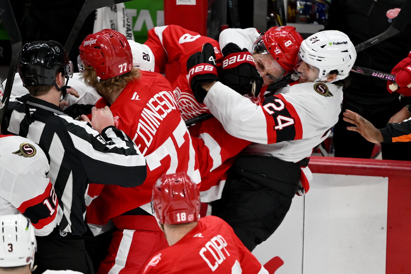 DeBrincat scores in OT to give Red Wings 4-3 win over Senators | iNFOnews.ca DeBrincat scores in OT to give Red Wings 4-3 win over Senators | iNFOnews.ca