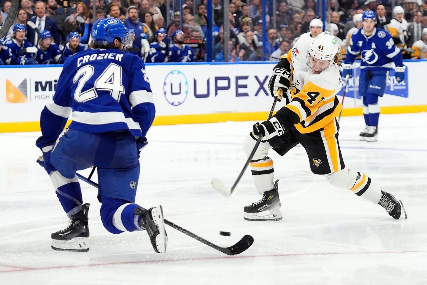 Malkin breaks late tie with 2nd goal of game, Penguins beat Lightning 4-3 | iNFOnews.ca