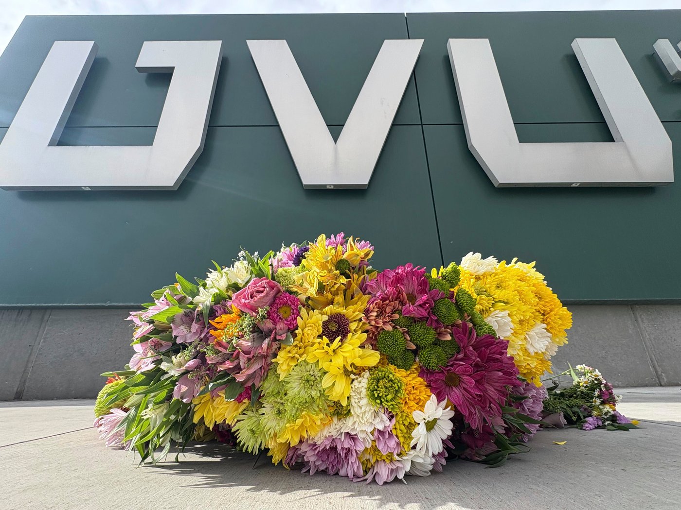 Charlie Kirk's shooting death exposes security gaps at political events | iNFOnews.ca