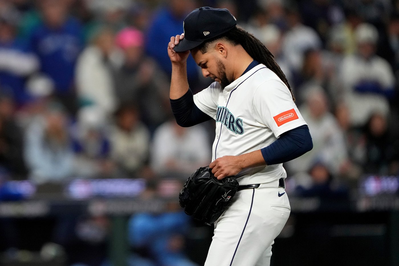 Scherzer turns back the clock and Blue Jays beat Mariners 8-2 in Game 4 to even ALCS | iNFOnews.ca Scherzer turns back the clock and Blue Jays beat Mariners 8-2 in Game 4 to even ALCS | iNFOnews.ca