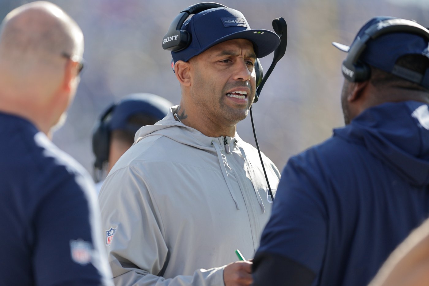 Seahawks begin preparing for 49ers after both coordinators interview for head coaching jobs | iNFOnews.ca