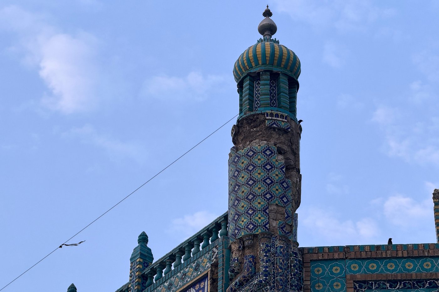 Powerful 6.3 earthquake hits northern Afghanistan, killing 20 and damaging historic Blue Mosque | iNFOnews.ca