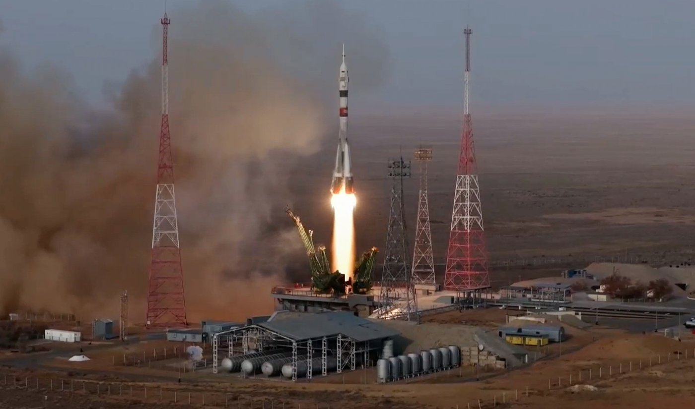US-Russian crew of 3 blasts off to the International Space Station in a Russian Soyuz spacecraft | iNFOnews.ca
