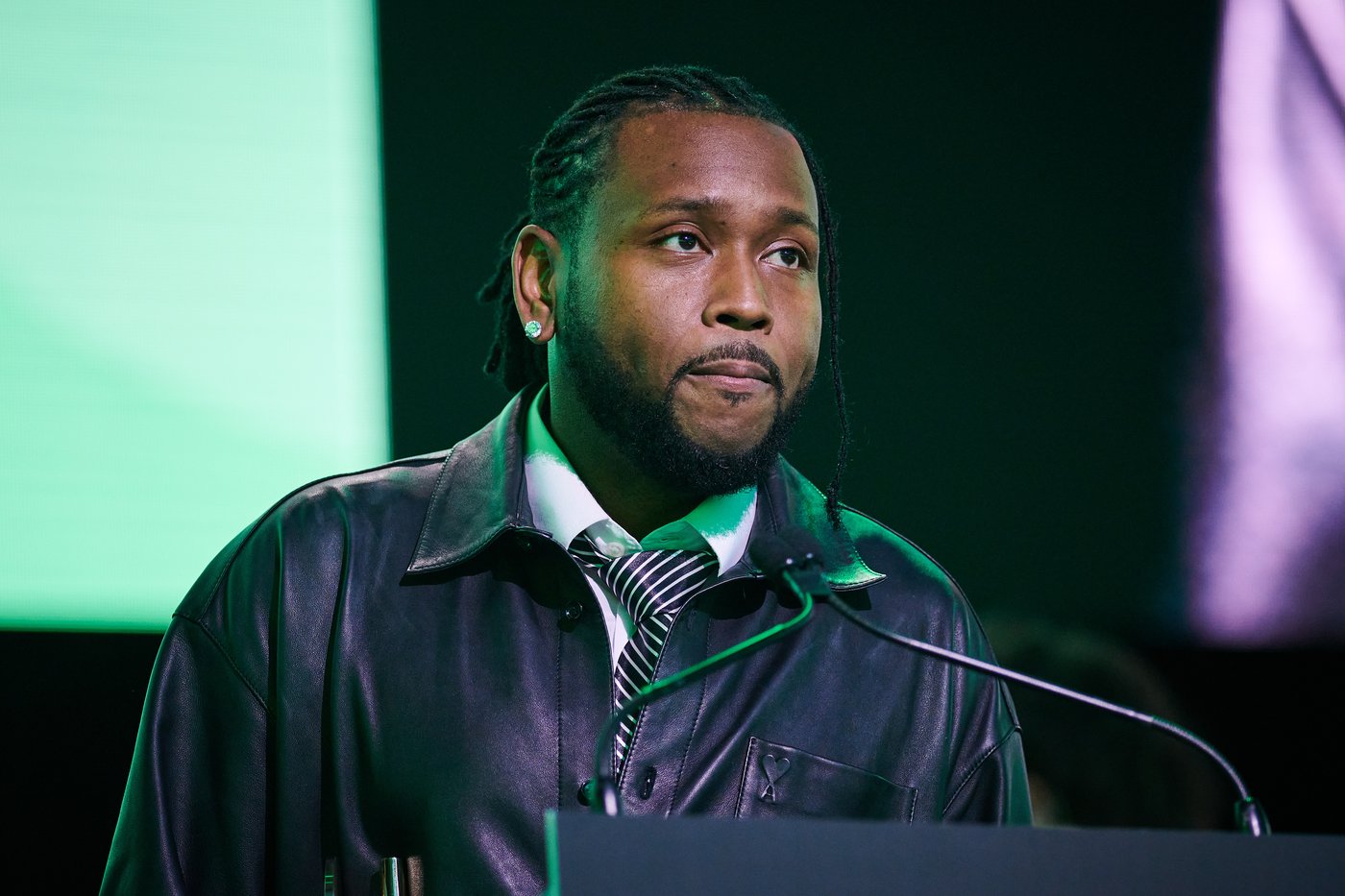 Allison Russell toasts Joni Mitchell at SOCAN Awards, Drake leads with six wins | iNFOnews.ca