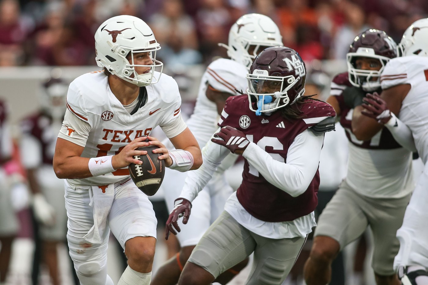 Arch Manning in concussion protocol for No. 20 Texas ahead of game vs. No. 9 Vanderbilt | iNFOnews.ca Arch Manning in concussion protocol for No. 20 Texas ahead of game vs. No. 9 Vanderbilt | iNFOnews.ca