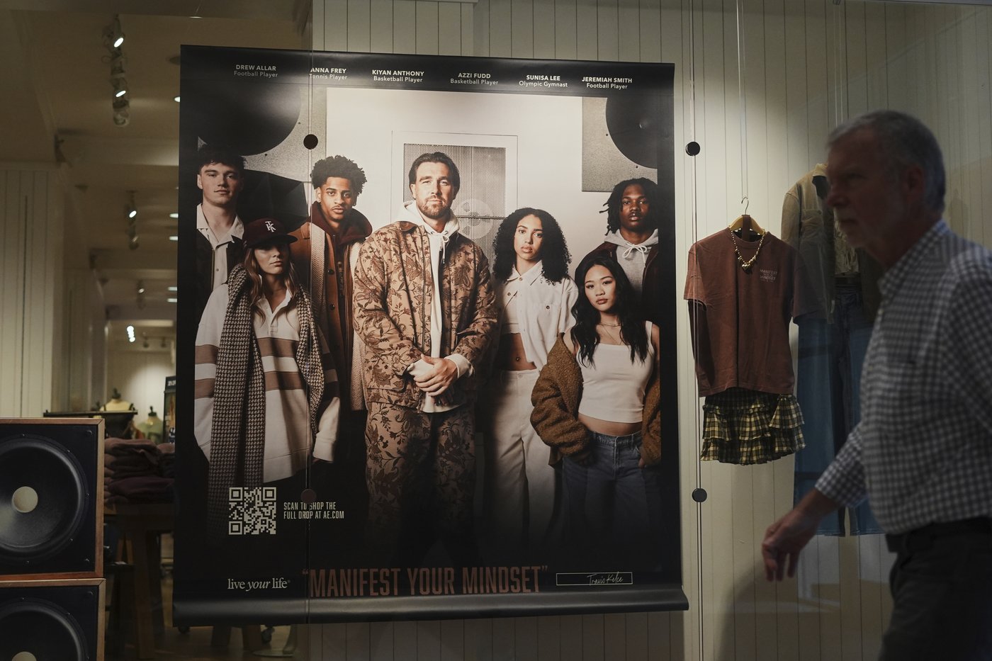 American Eagle counts new customers after Sydney Sweeney ad frenzy and shares soar | iNFOnews.ca American Eagle counts new customers after Sydney Sweeney ad frenzy and shares soar | iNFOnews.ca