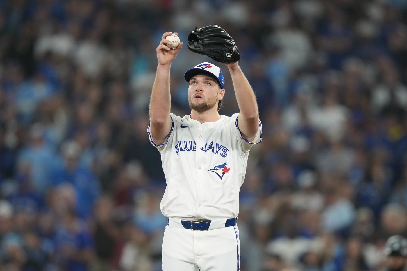 Photo Gallery: Blue Jays force Game 7 in ALCS with 6-2 win | iNFOnews.ca