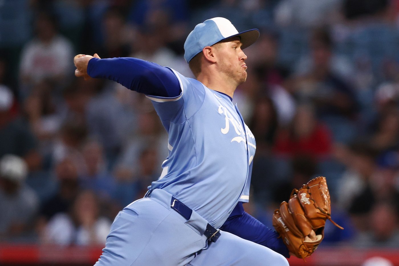 Ward homers, Jansen earns 475th save as Angels avoid sweep with 3-2 win over Royals | iNFOnews.ca