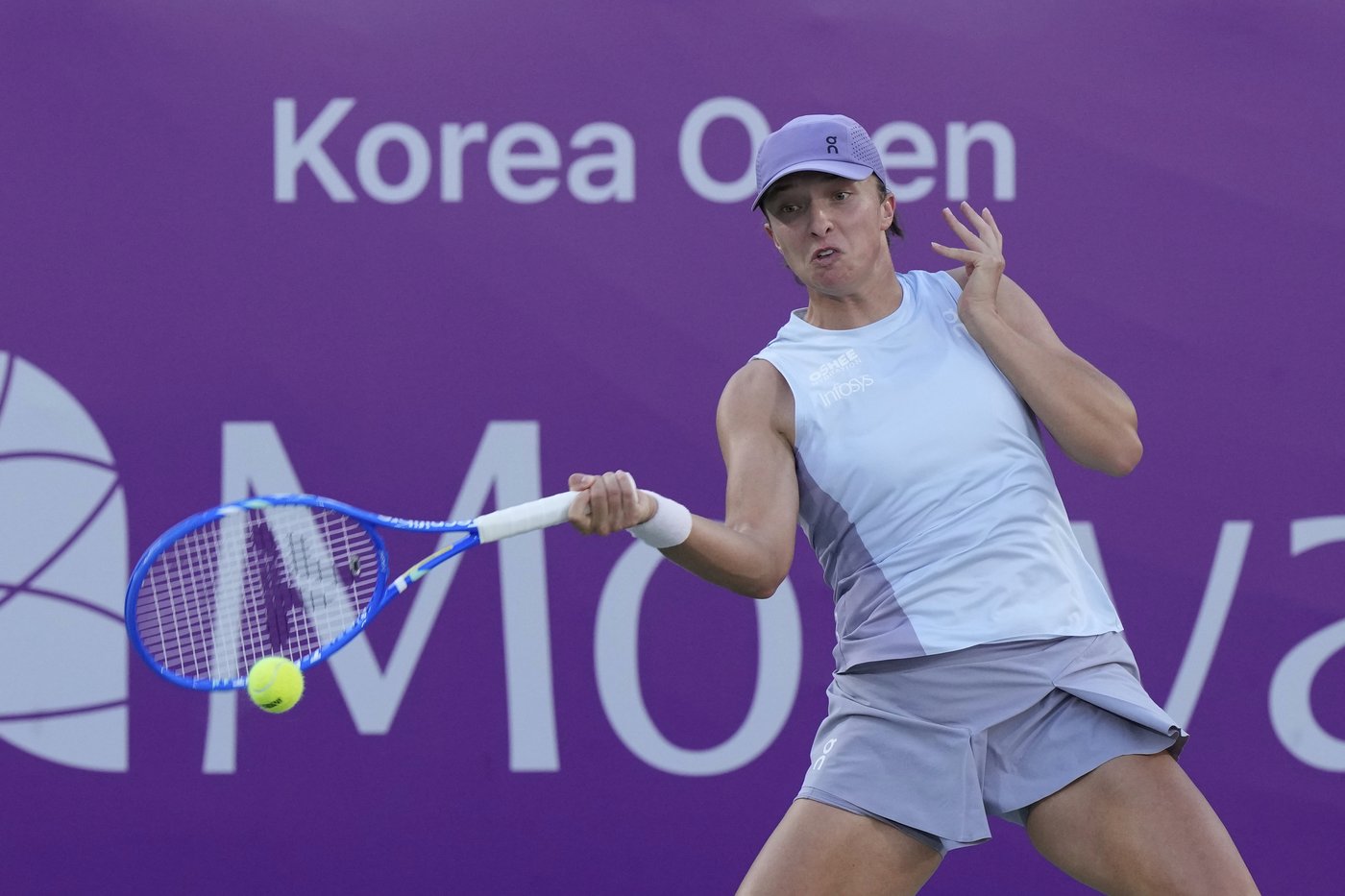 Świątek overcomes serving errors to win Korea Open title against Alexandrova | iNFOnews.ca