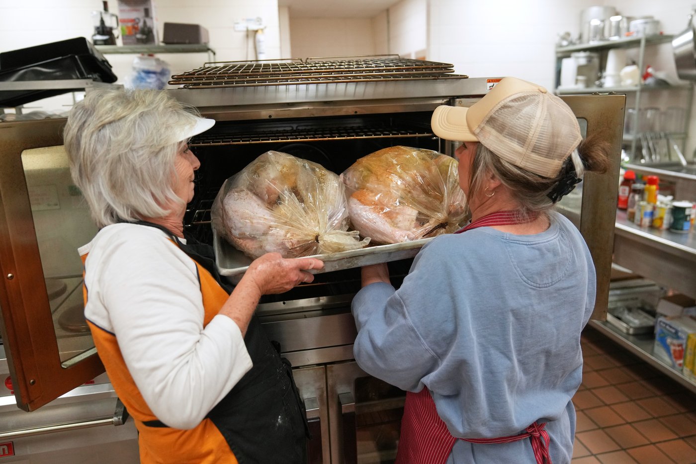 Gratitude and doubt: The effects of the shutdown linger as families prepare for Thanksgiving | iNFOnews.ca