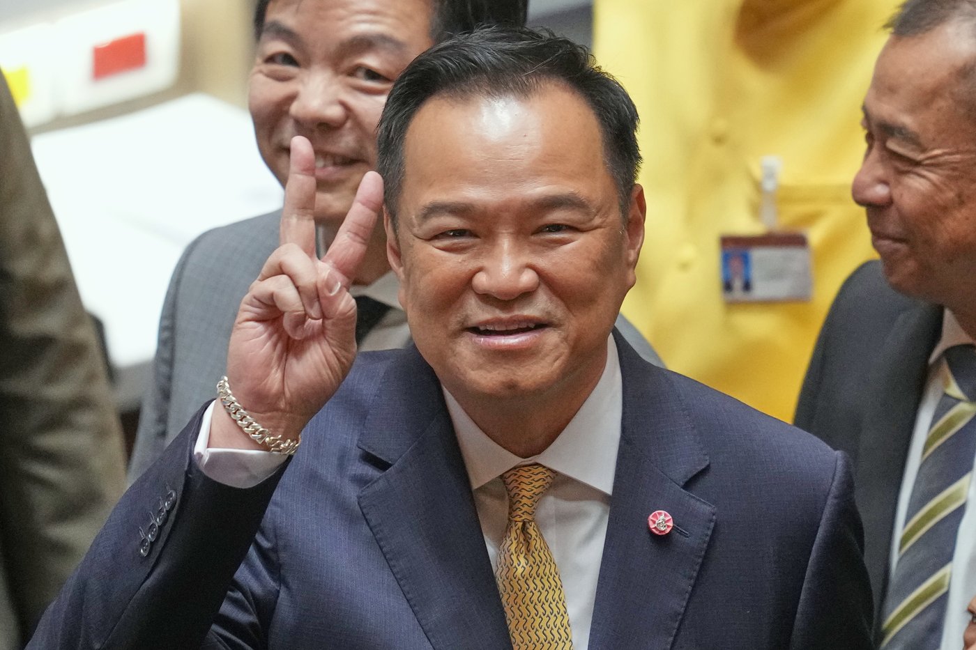 Thailand's new prime minister promises to tackle Cambodia border conflict and constitutional reforms | iNFOnews.ca