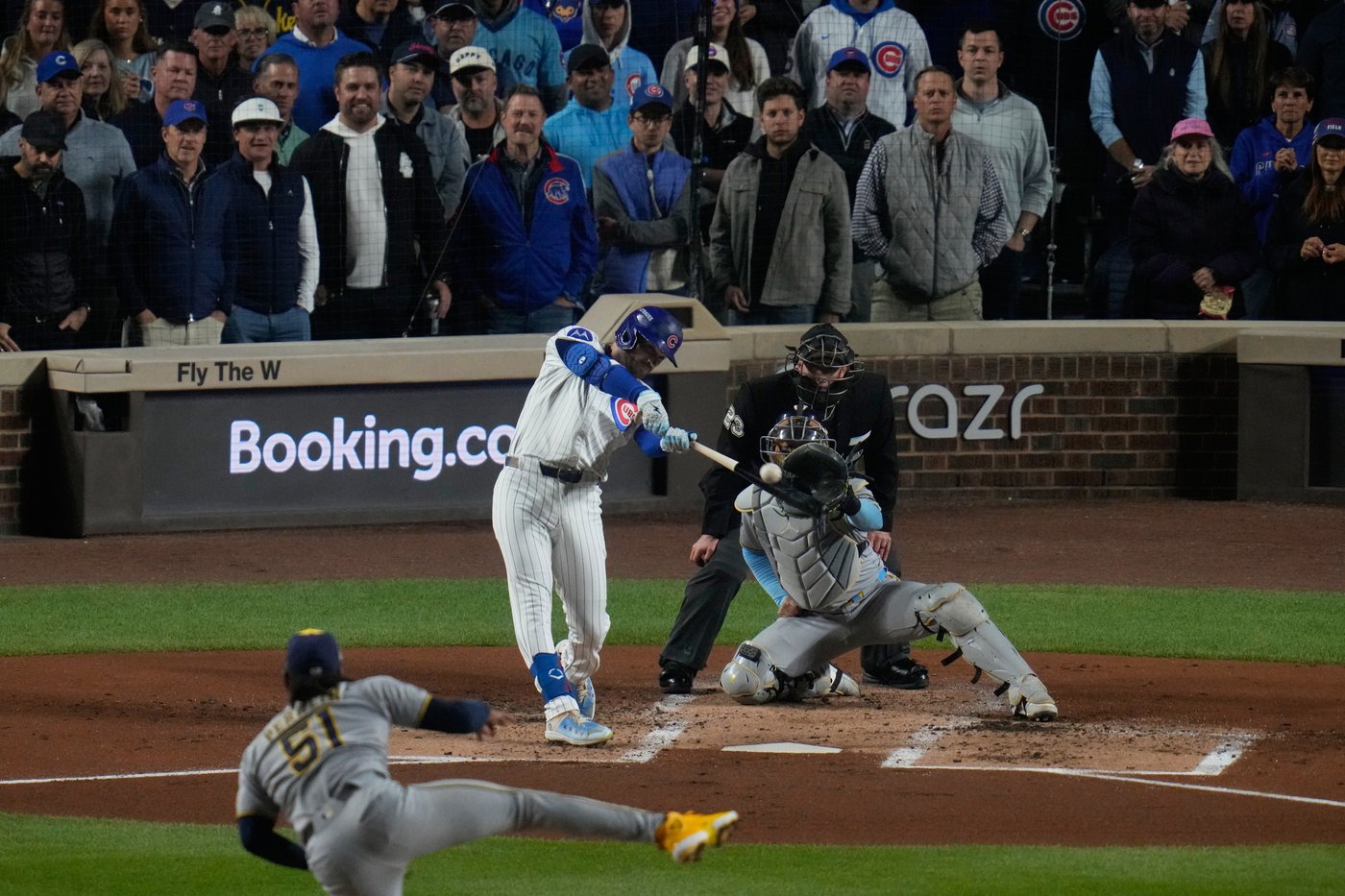 Ian Happ's homer sets the tone for the Cubs in a playoff victory against the Brewers | iNFOnews.ca Ian Happ's homer sets the tone for the Cubs in a playoff victory against the Brewers | iNFOnews.ca