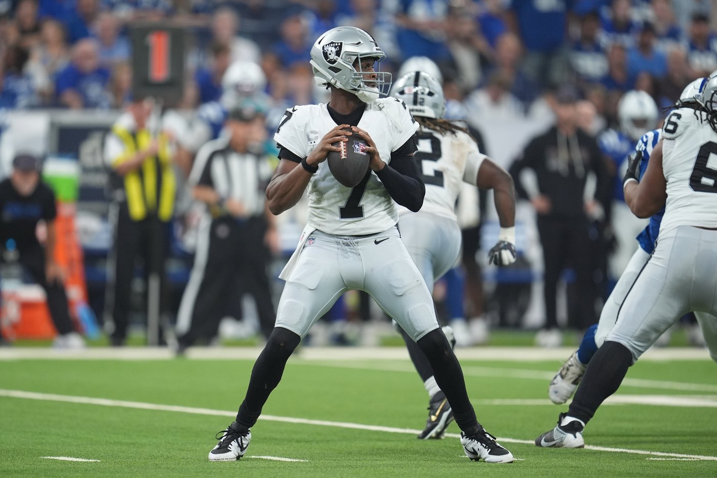 Rookie quarterback Cam Ward aims for consecutive wins when Titans visit Raiders | iNFOnews.ca Rookie quarterback Cam Ward aims for consecutive wins when Titans visit Raiders | iNFOnews.ca