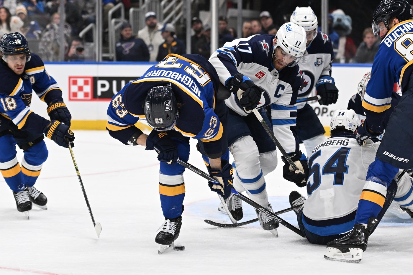 Faulk scores only goal of game, Hofer makes 24 saves to help Blues blank Jets 1-0 | iNFOnews.ca