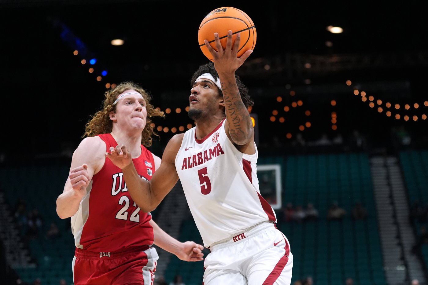 Aden Holloway scores 26 as Alabama routs UNLV 115-76 | iNFOnews.ca