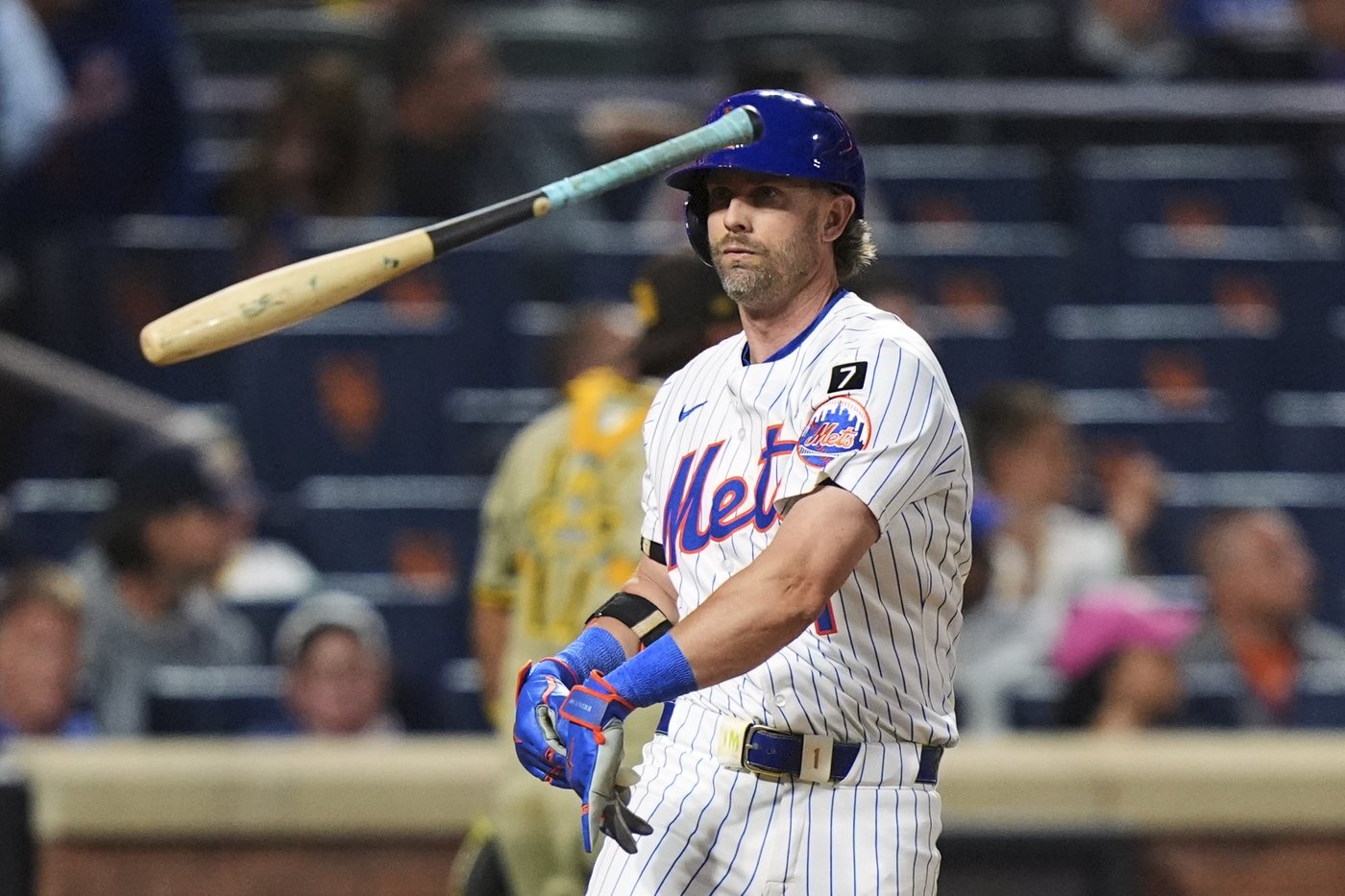 Machado's tiebreaking grand slam sends Padres to 7-4 win over Mets | iNFOnews.ca