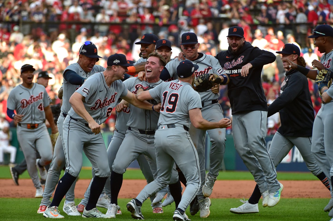 Dingler, Pérez lead Tigers past Guardians 6-3 and into AL Division Series against Mariners | iNFOnews.ca