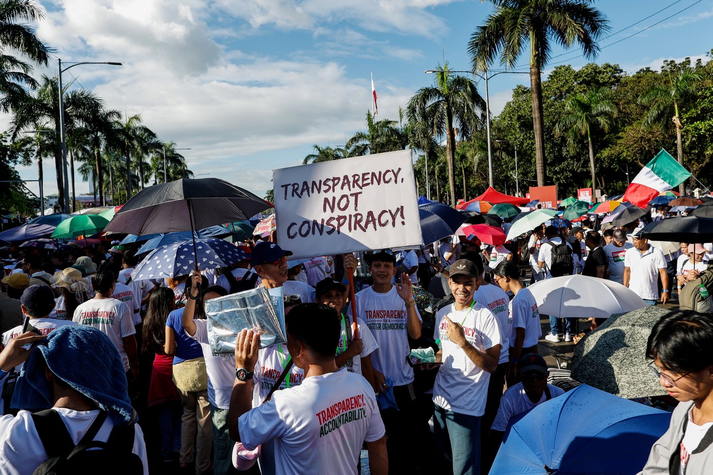 Tens of thousands rally in Manila over corruption scandal that implicates top Philippine officials | iNFOnews.ca Tens of thousands rally in Manila over corruption scandal that implicates top Philippine officials | iNFOnews.ca