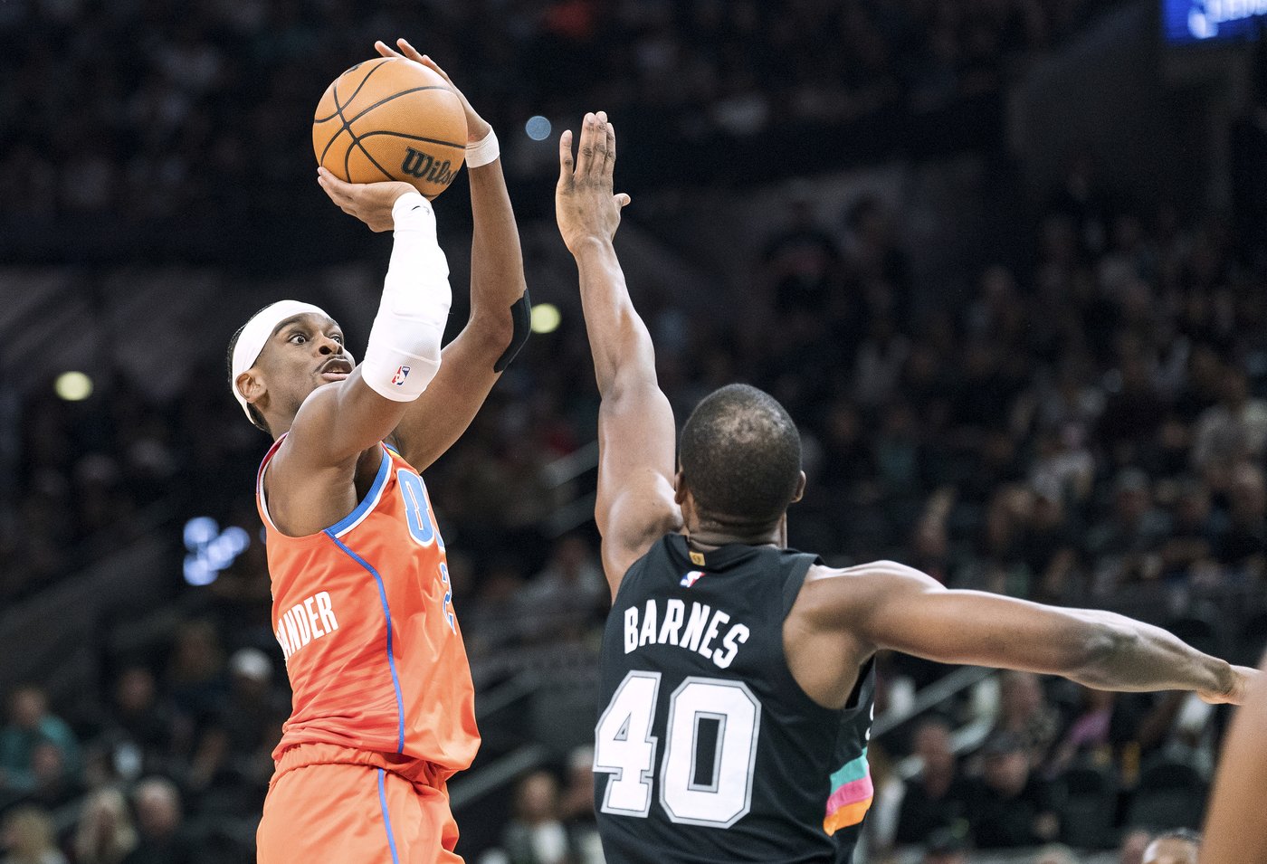 Spurs beat Thunder for second time in 11 days, storming to 130-110 victory behind Johnson, Castle | iNFOnews.ca