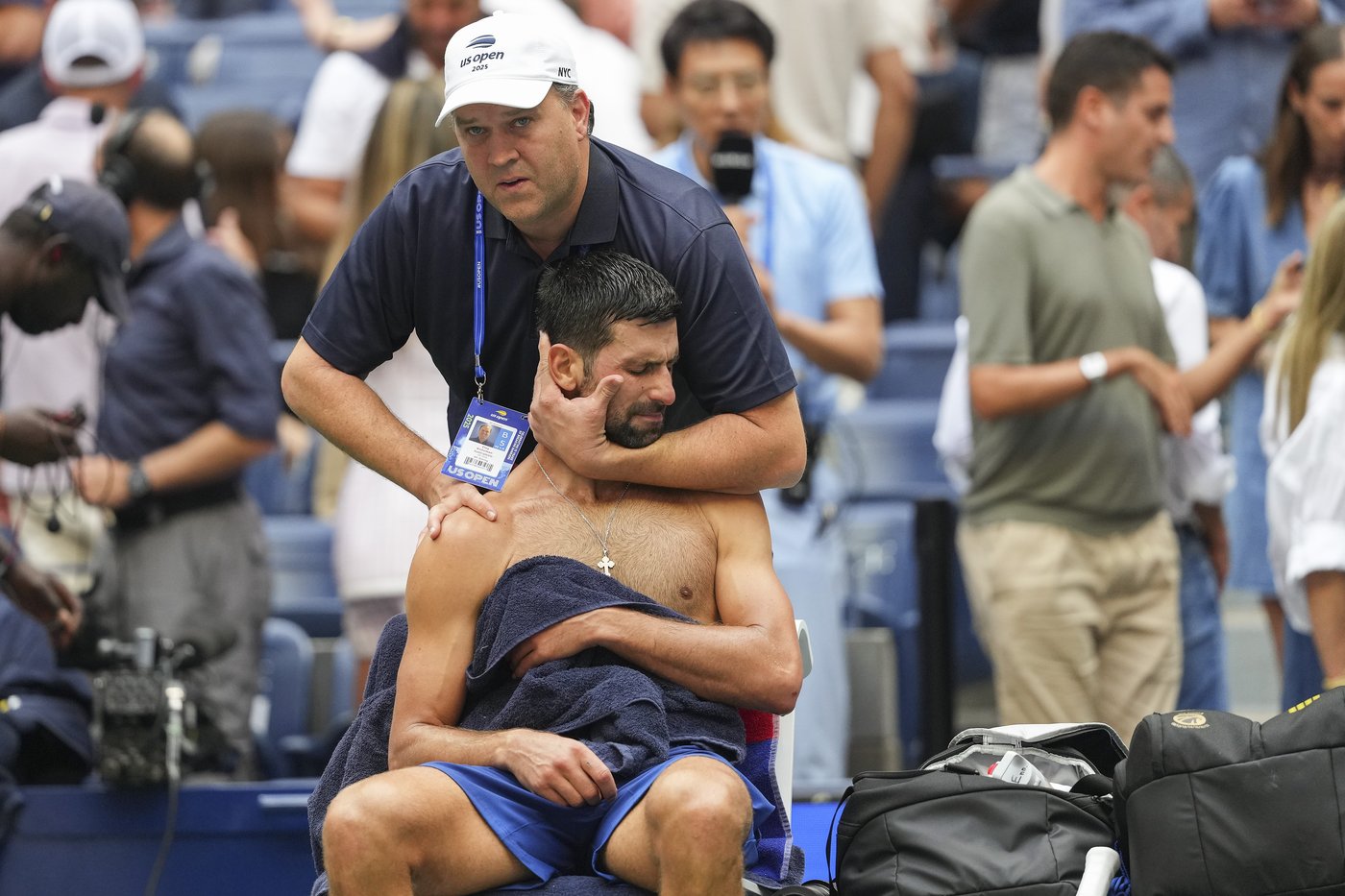 Carlos Alcaraz beats Novak Djokovic in 3 sets at the US Open to reach 3rd Grand Slam final in a row | iNFOnews.ca