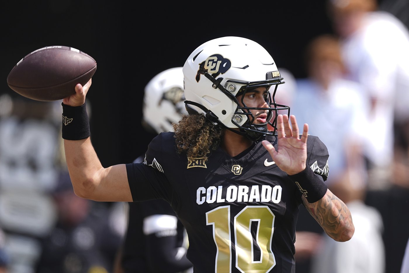 Highly touted freshman quarterback Julian "JuJu" Lewis makes Colorado debut against Delaware | iNFOnews.ca Highly touted freshman quarterback Julian "JuJu" Lewis makes Colorado debut against Delaware | iNFOnews.ca