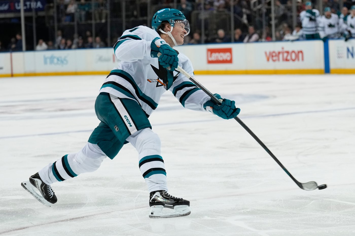 Macklin Celebrini and Will Smith push the Sharks to their first win this season | iNFOnews.ca