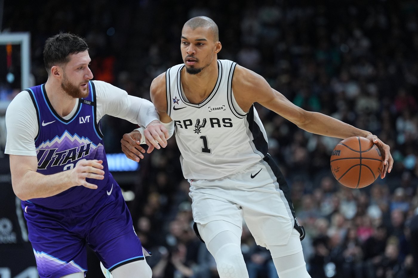 Wembanyama scores 33 points in 123-110 win over Jazz after being named All-Star starter | iNFOnews.ca