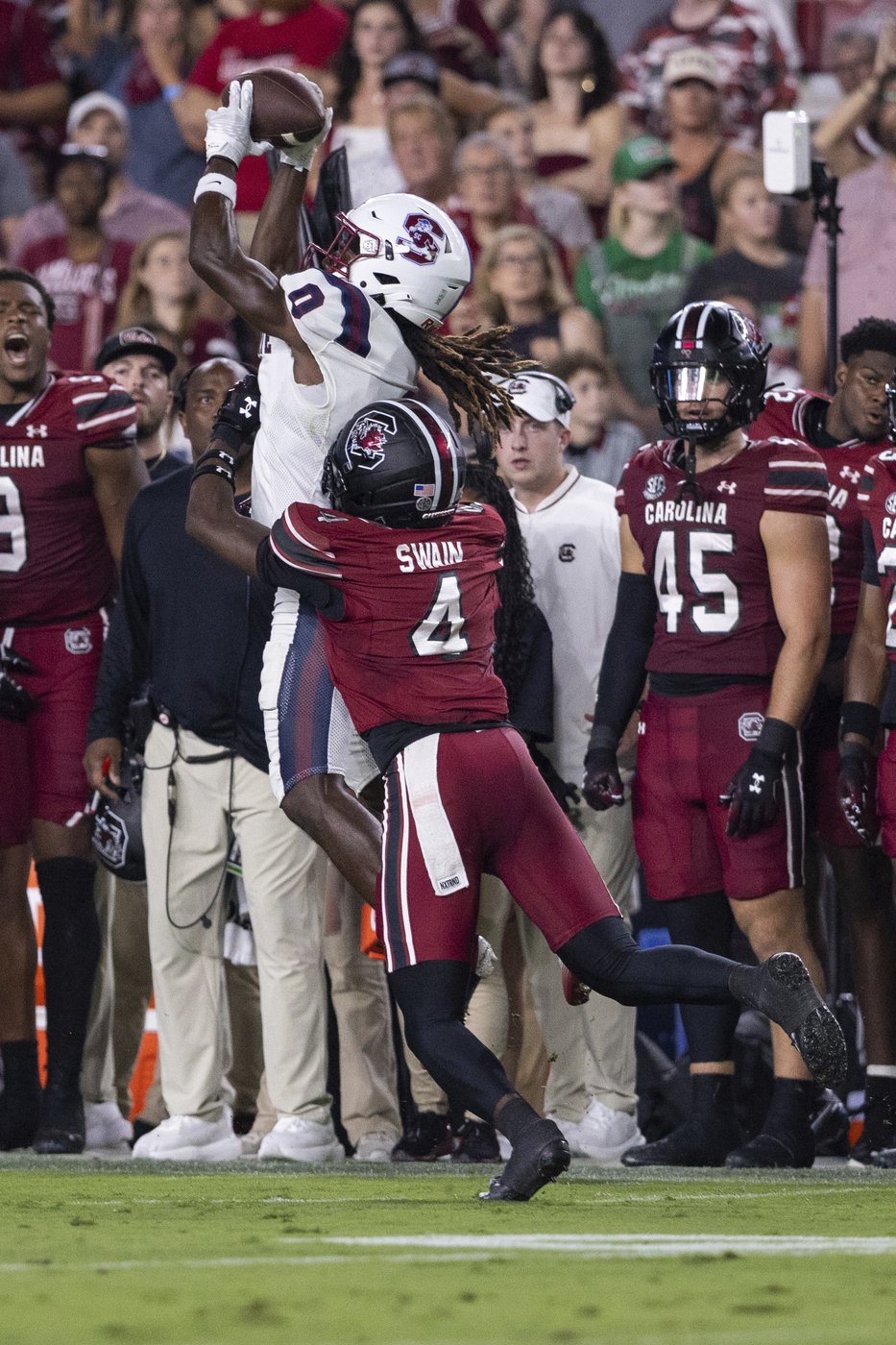 Many happy returns: Vicari Swain makes impact for No. 11 South Carolina with 3 TD returns in 2 games | iNFOnews.ca