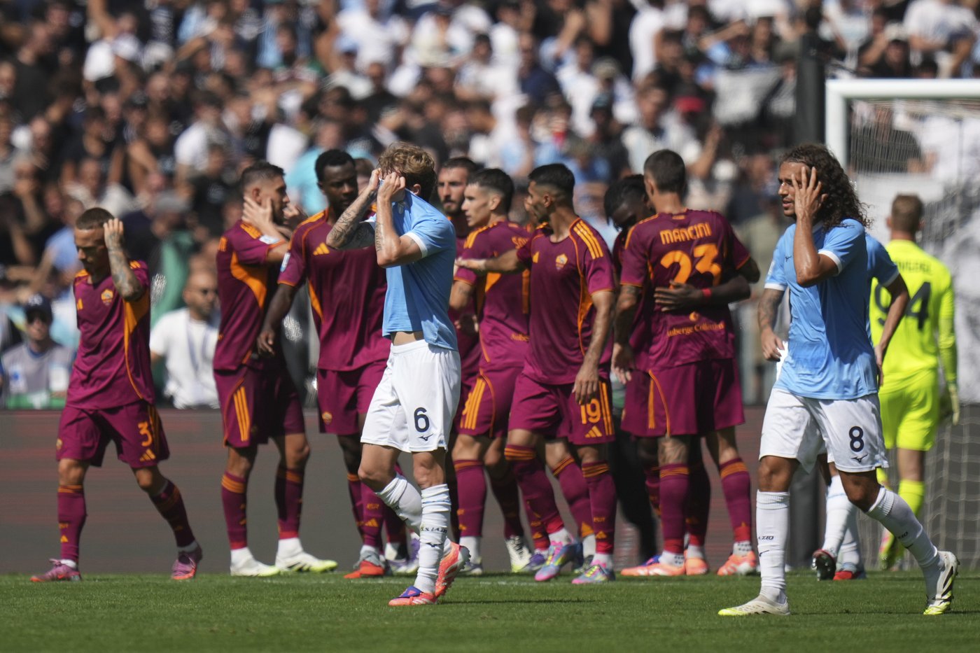 Homegrown Pellegrini scores derby winner after being stripped of Roma's captaincy | iNFOnews.ca